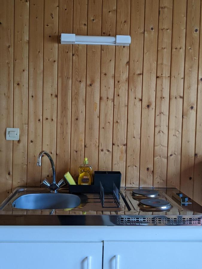 Au Petit Chalet D'Illiers Combray - Salle D'Eau Uniquement Exteriér fotografie