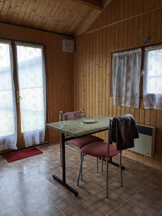 Au Petit Chalet D'Illiers Combray - Salle D'Eau Uniquement Exteriér fotografie
